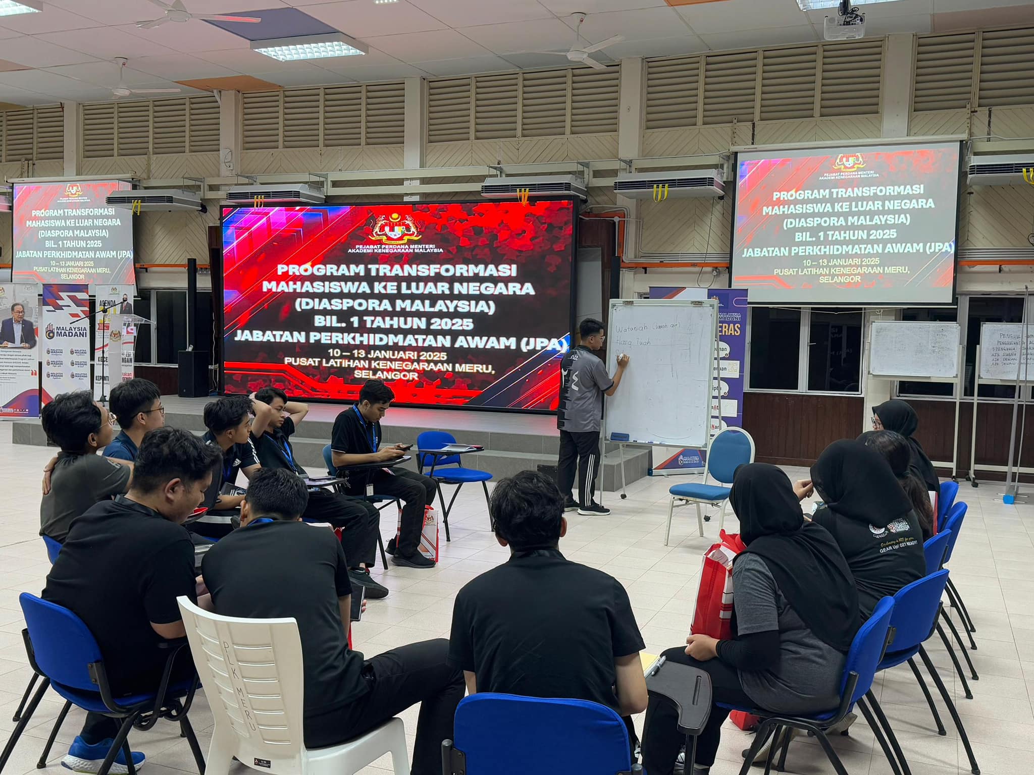 Program Transformasi Mahasiswa Ke Luar Negara (Diaspora Malaysia) tajaan Jabatan Perkhidmatan Awam (JPA) bertempat di Pusat Latihan Kenegaraan Meru, Selangor pada 10 hingga 13 Januari 2025
